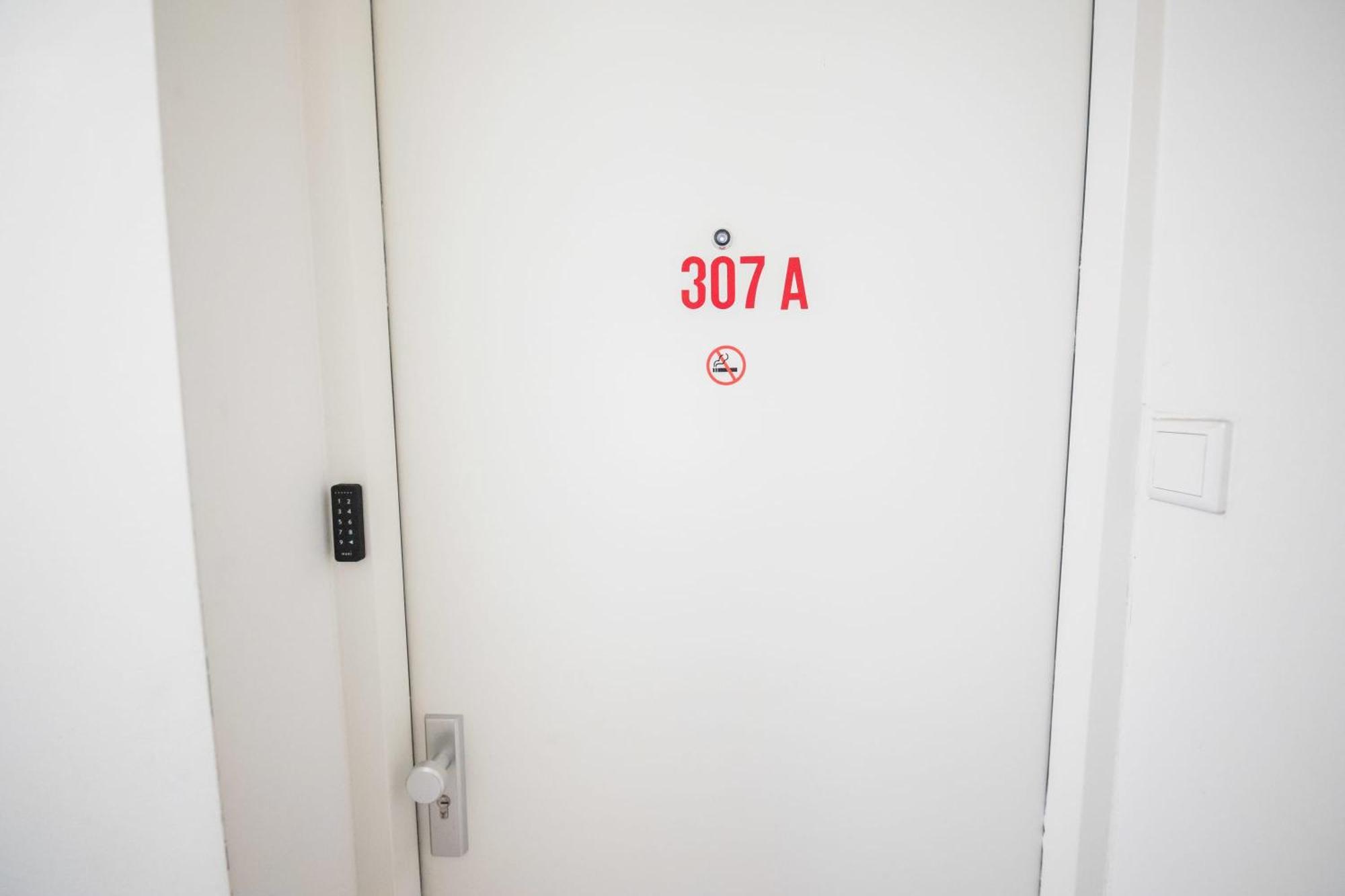 Amazing 50M2 Two-Bedroom Apartment - Ts307A Eindhoven Esterno foto